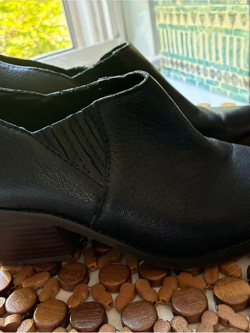 Lucky Brand sleek pointed
